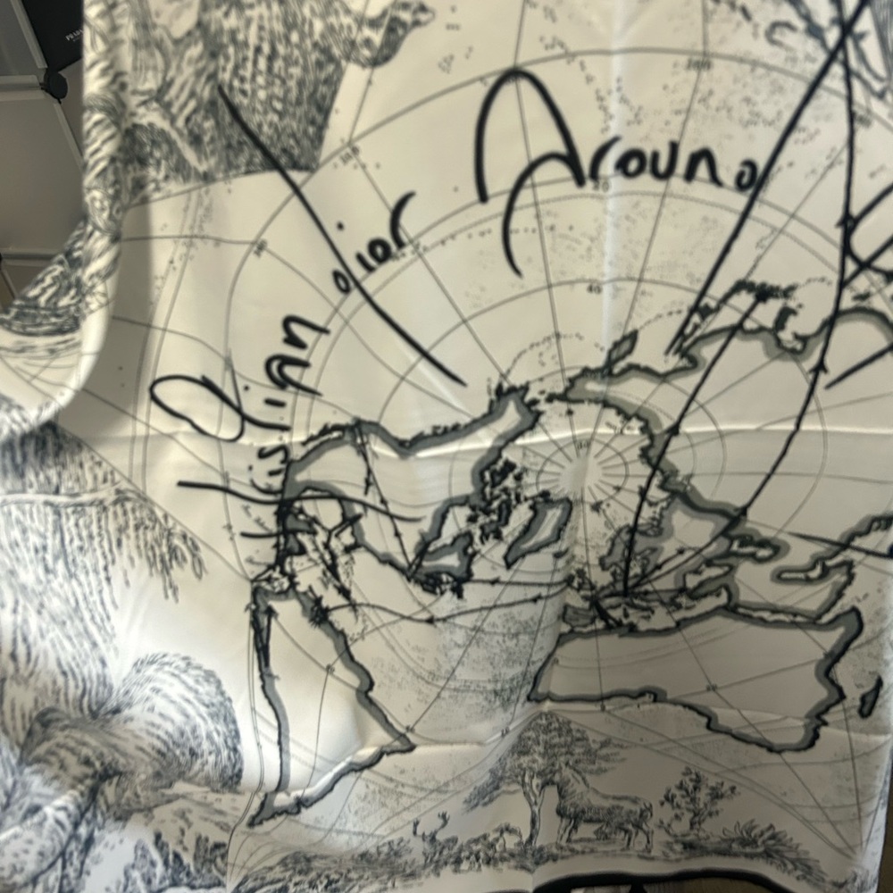 Map Scarf - Picture 4 of 5
